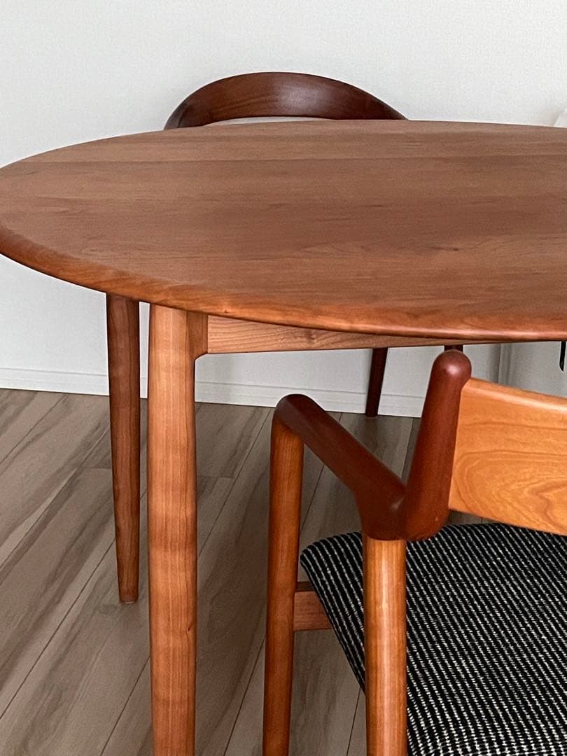 カイクリスチャンセン　universe table ブラックチェリー　110